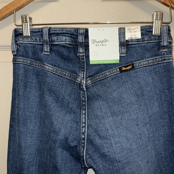 WRANGLER RETRO WOMEN'S MEDIUM WASH HIGH RISE FLARE PATCH POCKET VICTORIA JEANS - Picture 8 of 10